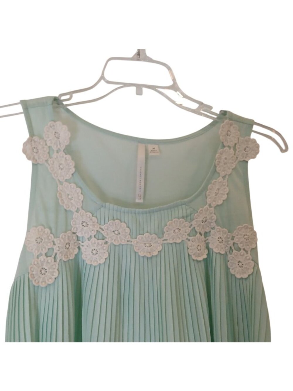 Lauren Conrad Medium Mint Green Sleeveless Pleated Top Floral Lace Details #I-11 - Picture 6 of 7